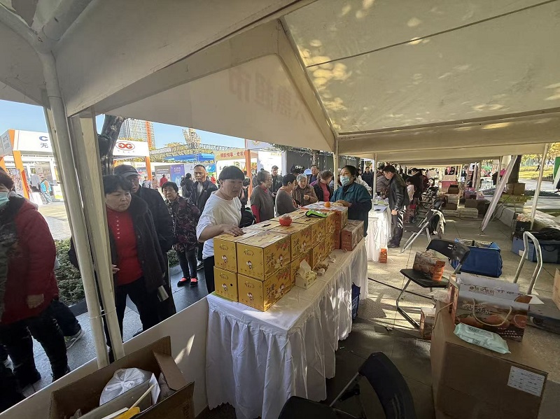 天惠超市曹張店亮相銀齡消費季 當季鮮果惠享樂活嘉年華