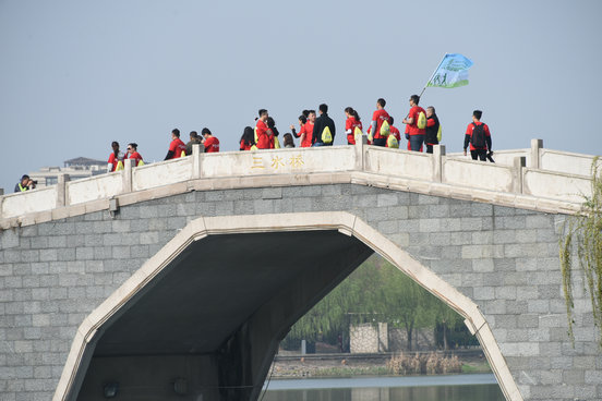 產業十周年徒步行隨手拍獲獎作品——《遠處的風景》